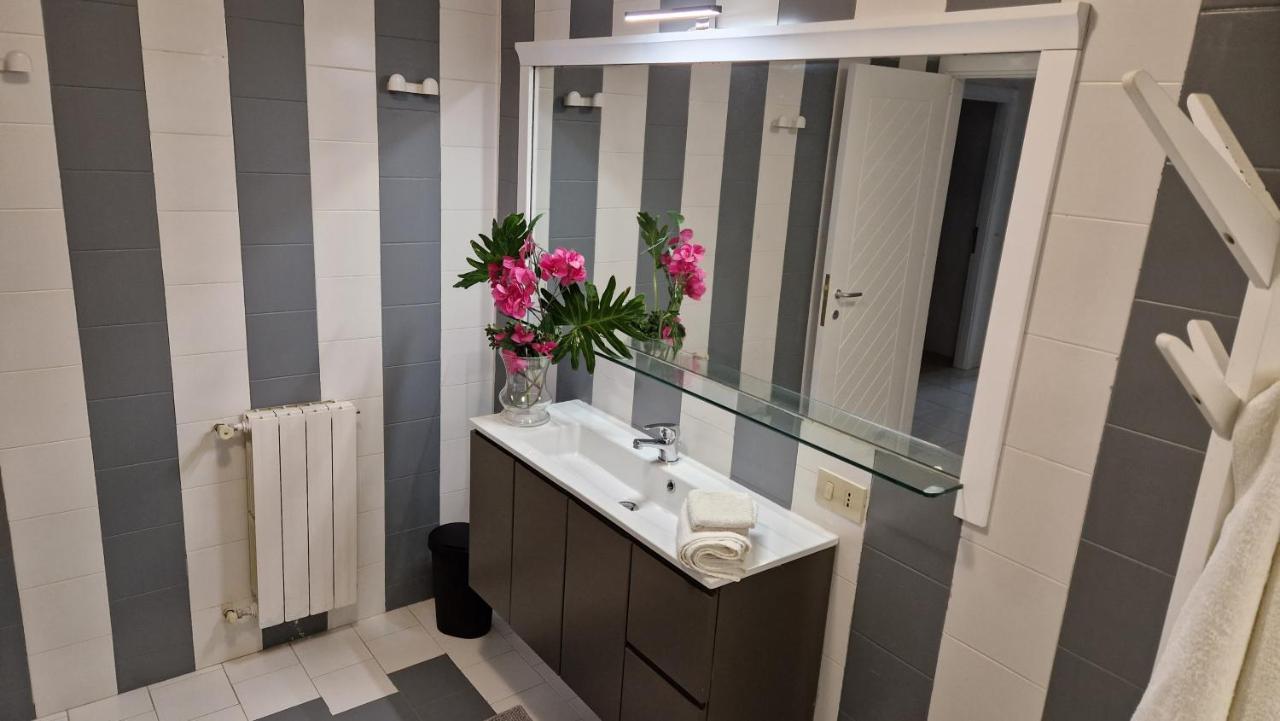 Sea Apartment & Pool 2 ปาแลร์โม ภายนอก รูปภาพ